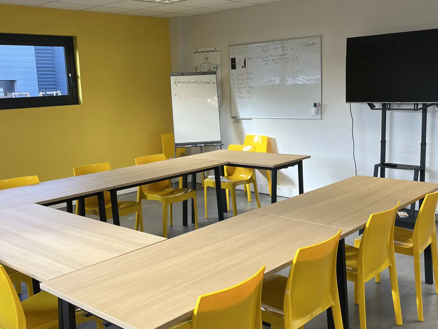 Salle de formation de FormaSud Conseil, où se déroule la partie théorique des habilitations